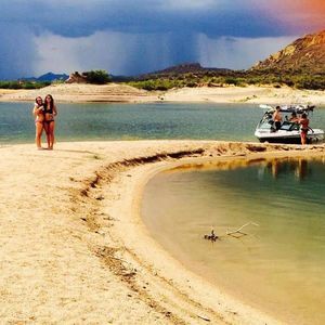 Meet your Posher, Cassandra